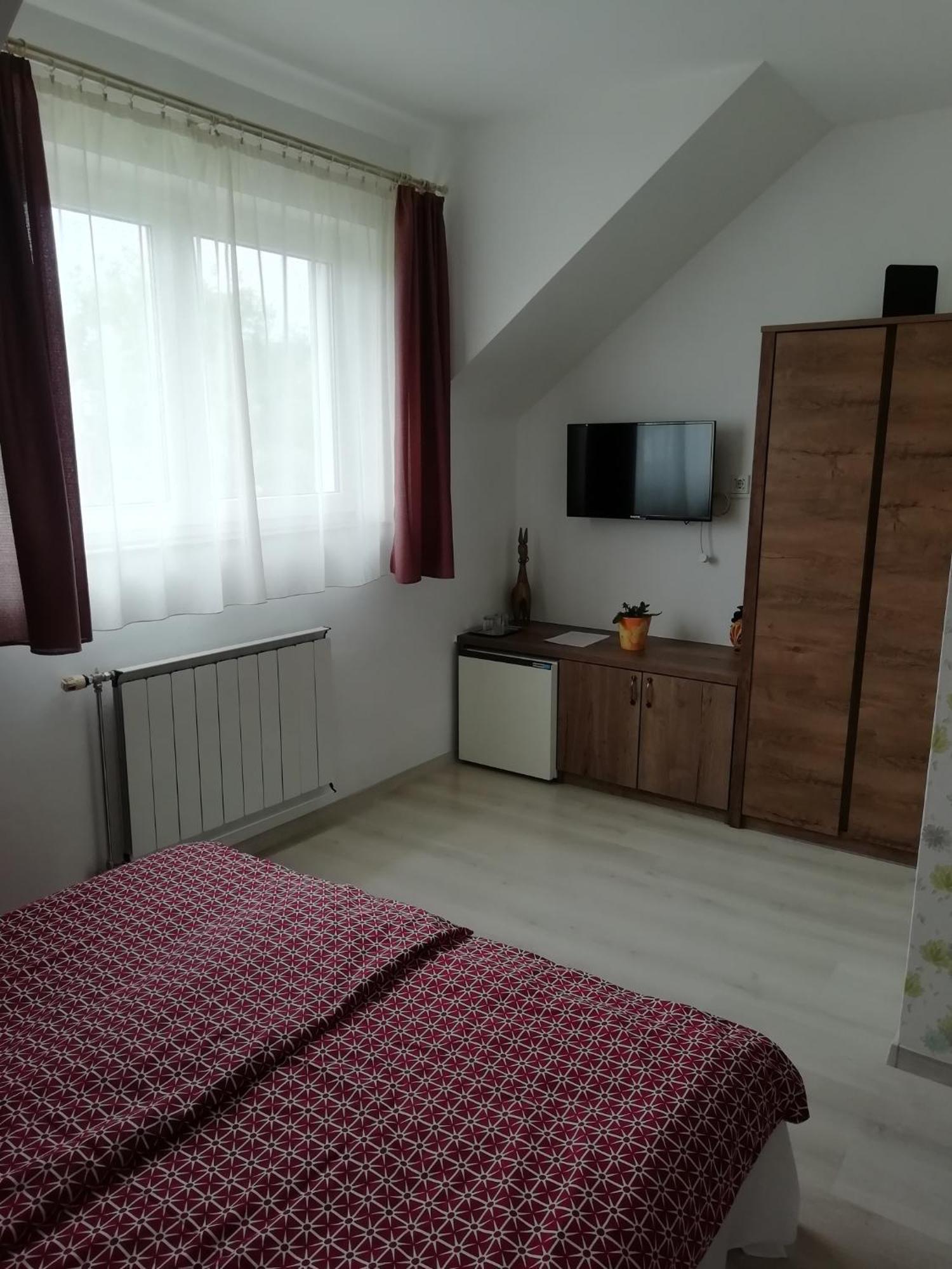 Katalin Vendeghaz Hotel Gyenesdias Bagian luar foto