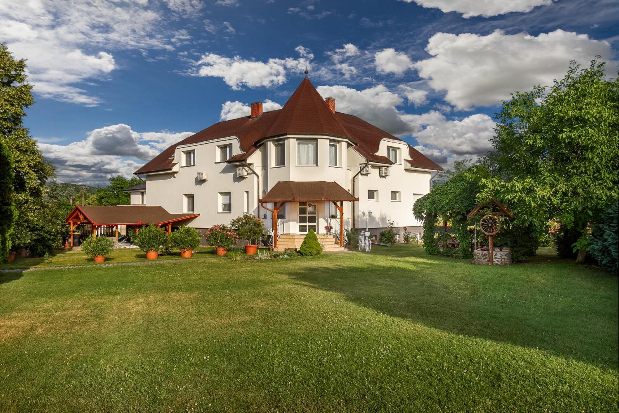 Katalin Vendeghaz Hotel Gyenesdias Bagian luar foto